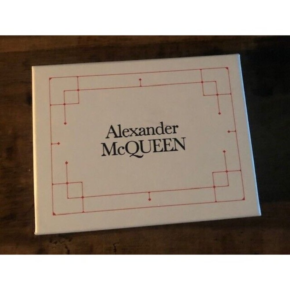 NIB $1200 ALEXANDER MCQUEEN SCULPTURAL PAVE CRYSTAL HOOP EARRINGS SOLD OUT!!! - Picture 7 of 8